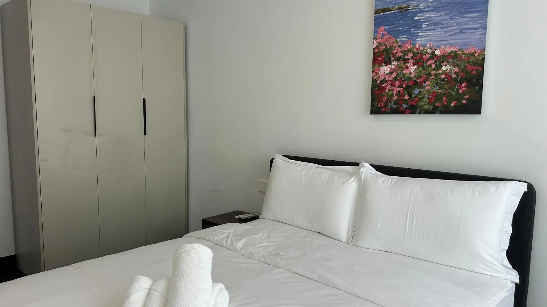 Apartment R&F Princess Cove Cozy&Boutique Homestay By Wan Li Property Management Johor Bahru Malaysia